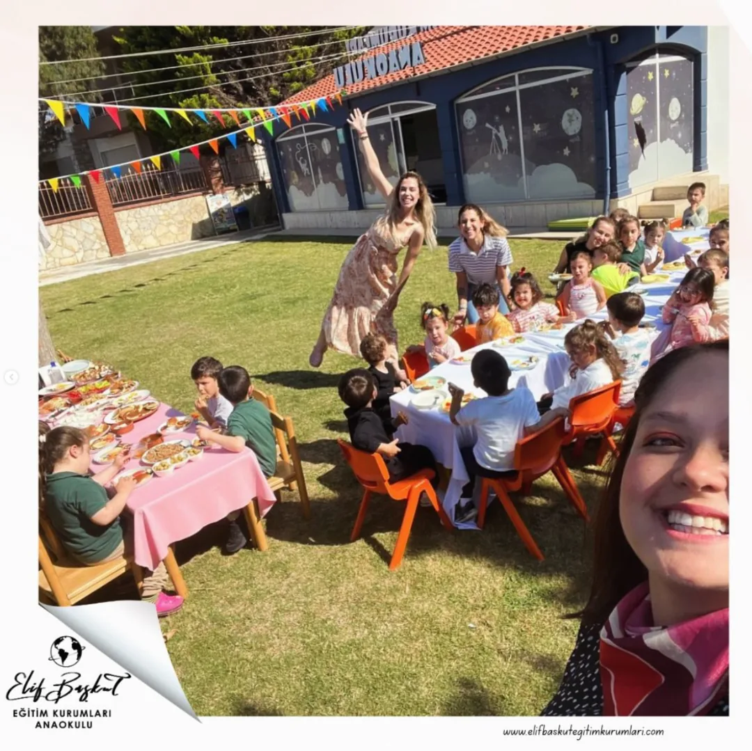 Bayram kahvaltısı – bahçede şenlik